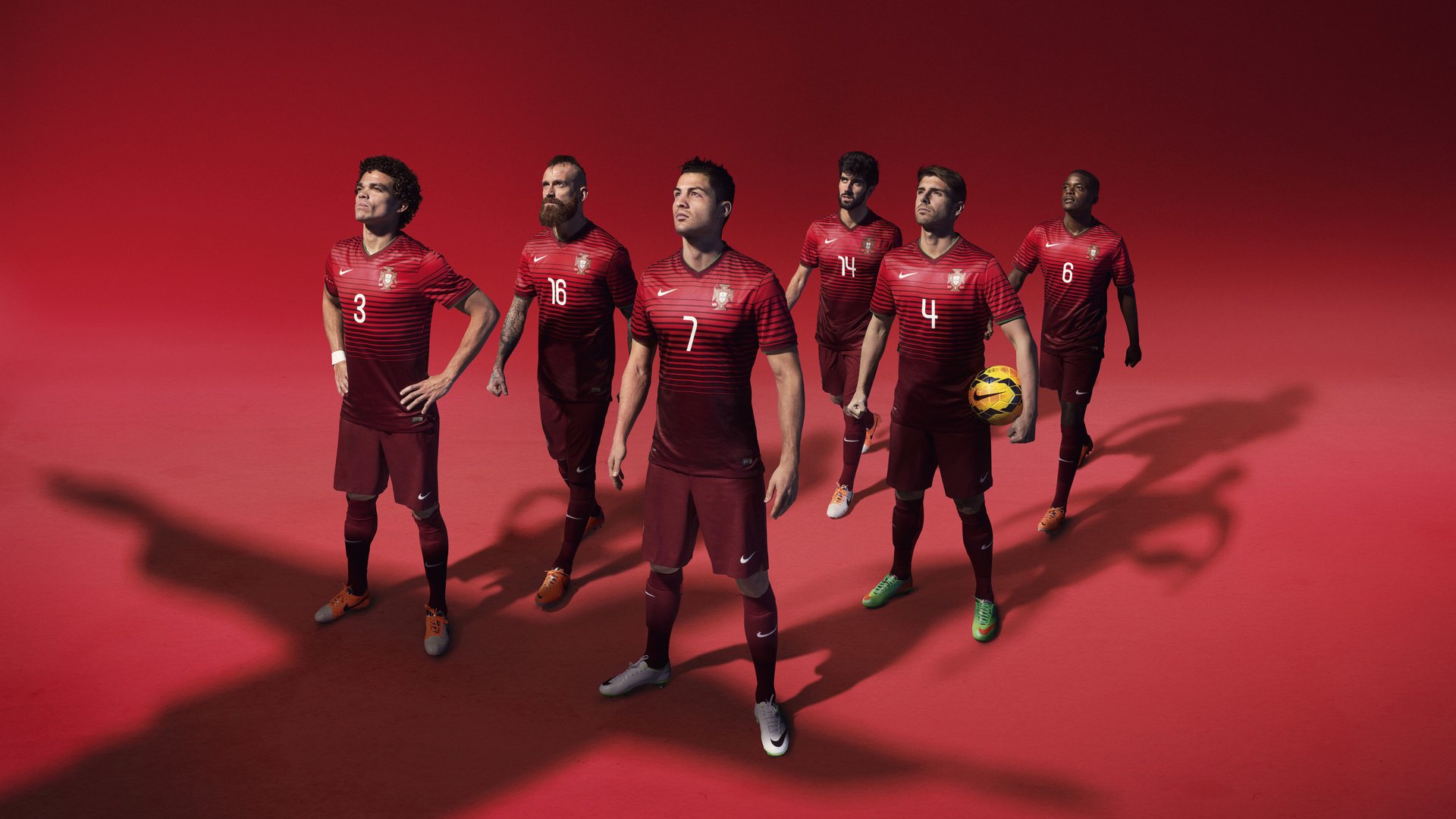 严厉裁判引发争议，比赛结果悬念重重，裁判文书的严肃性